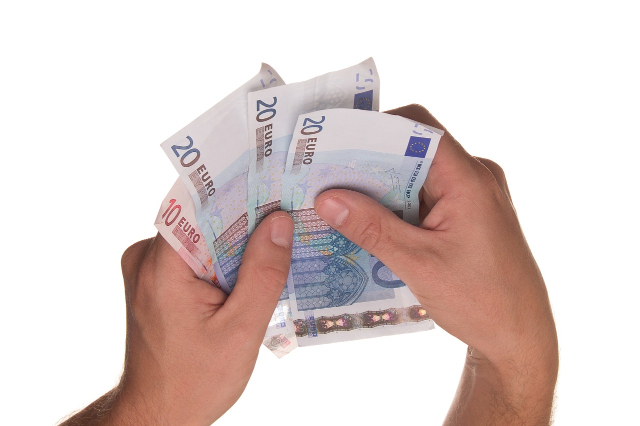 Basiskonto: Von 0 bis über 300 Euro Kosten im Jahr